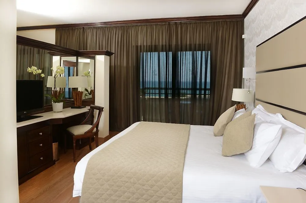 **** Resort Palm Beach Hotel & Bungalows Larnaca Cipro