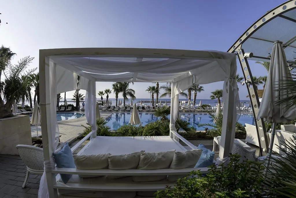 Palm Beach Hotel & Bungalows 라르나카