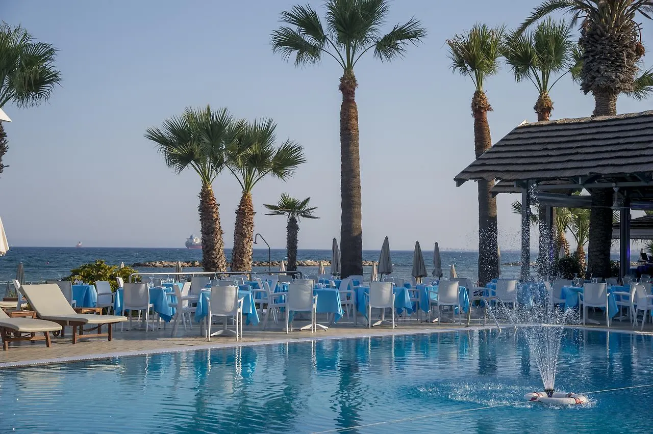 Palm Beach Hotel & Bungalows 라르나카 리조트